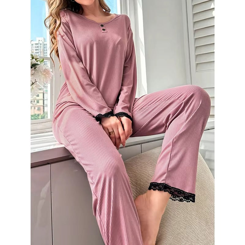 LOUNGEWEAR